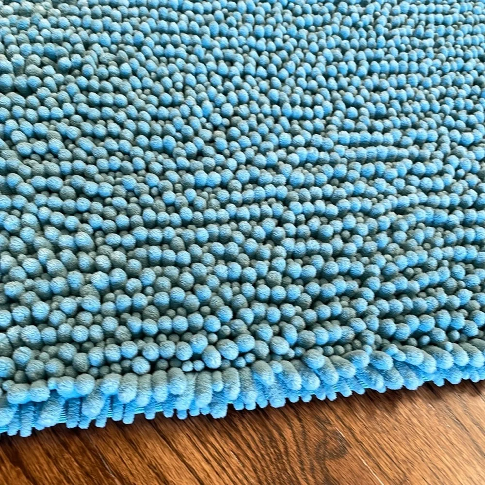 NWT! Aqua Noodle Bath Rug/Mat!
